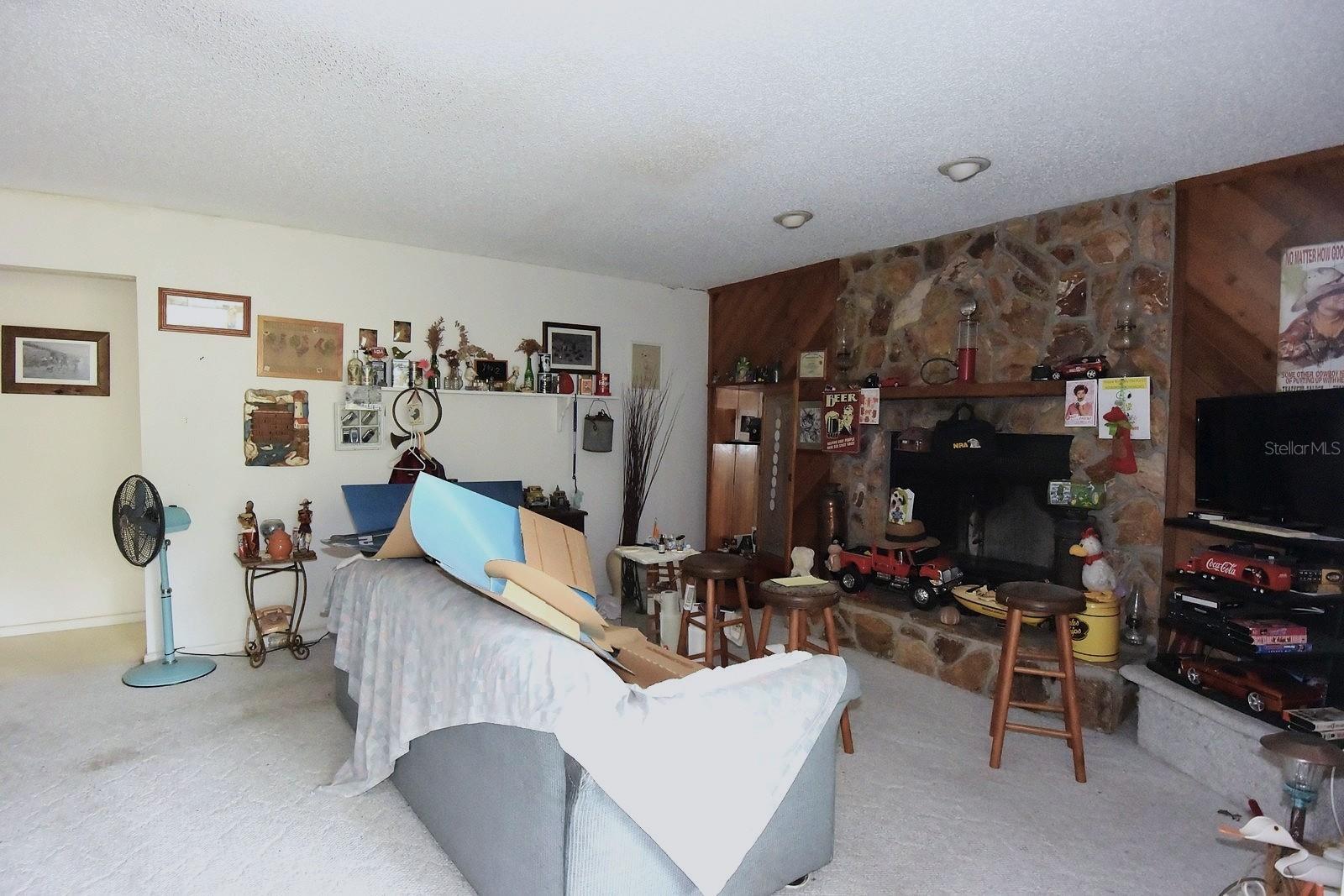 QUAIL HOLLOW ESTATES UNREC SUB - Residential