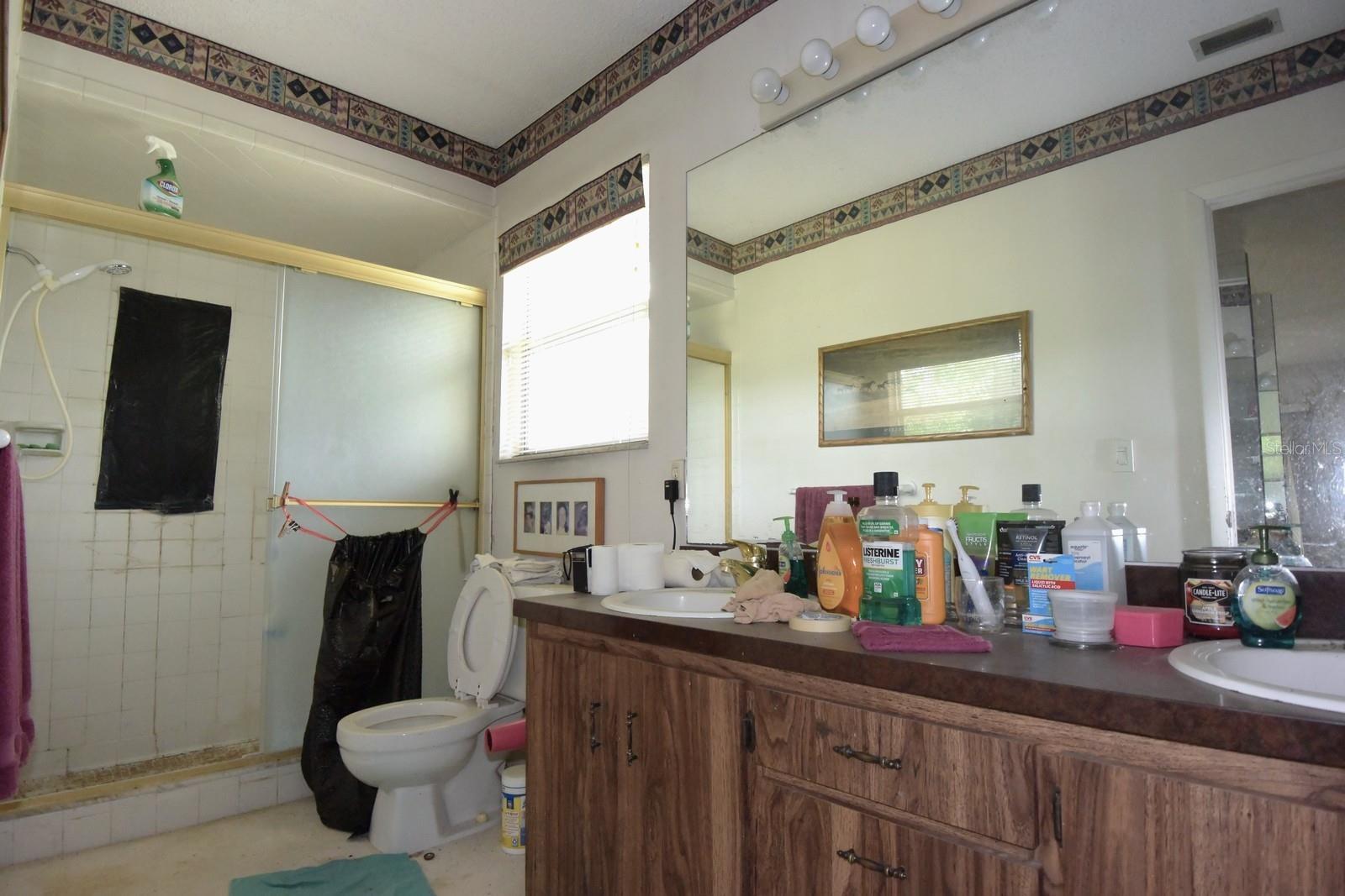 QUAIL HOLLOW ESTATES UNREC SUB - Residential