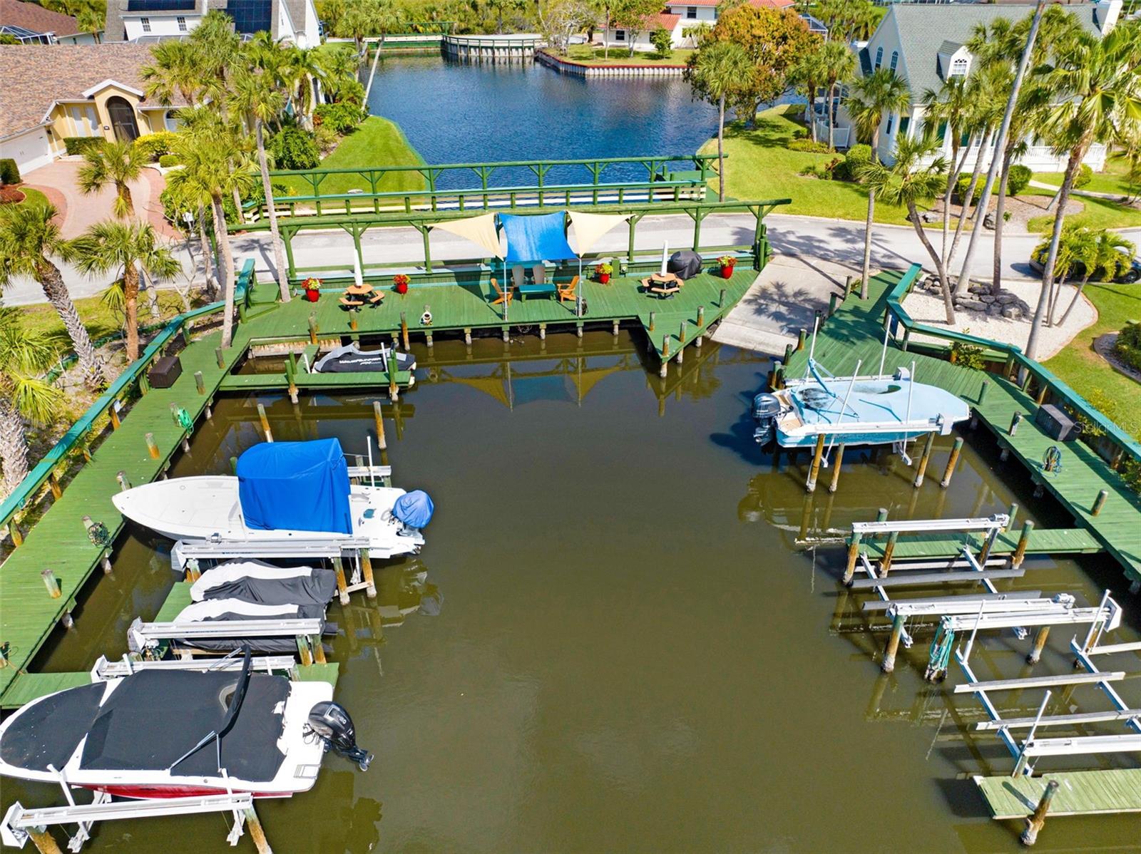 465 RIVER MOORINGS DRIVE