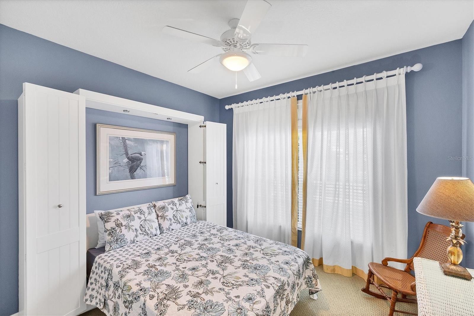 PELICAN POINTE GOLF & COUNTRY CLUB - Residential