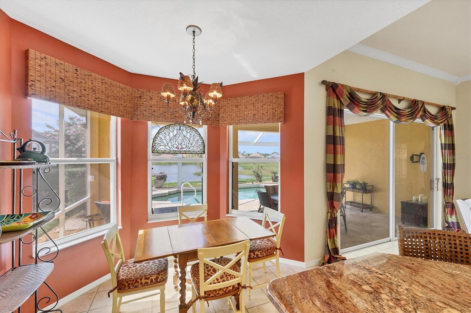 PELICAN POINTE GOLF & COUNTRY CLUB - Residential