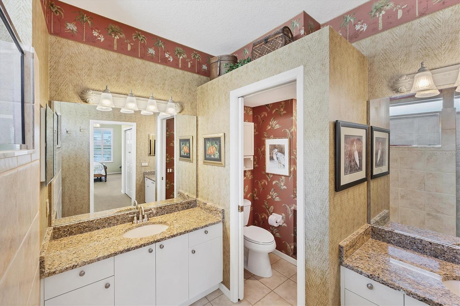 PELICAN POINTE GOLF & COUNTRY CLUB - Residential