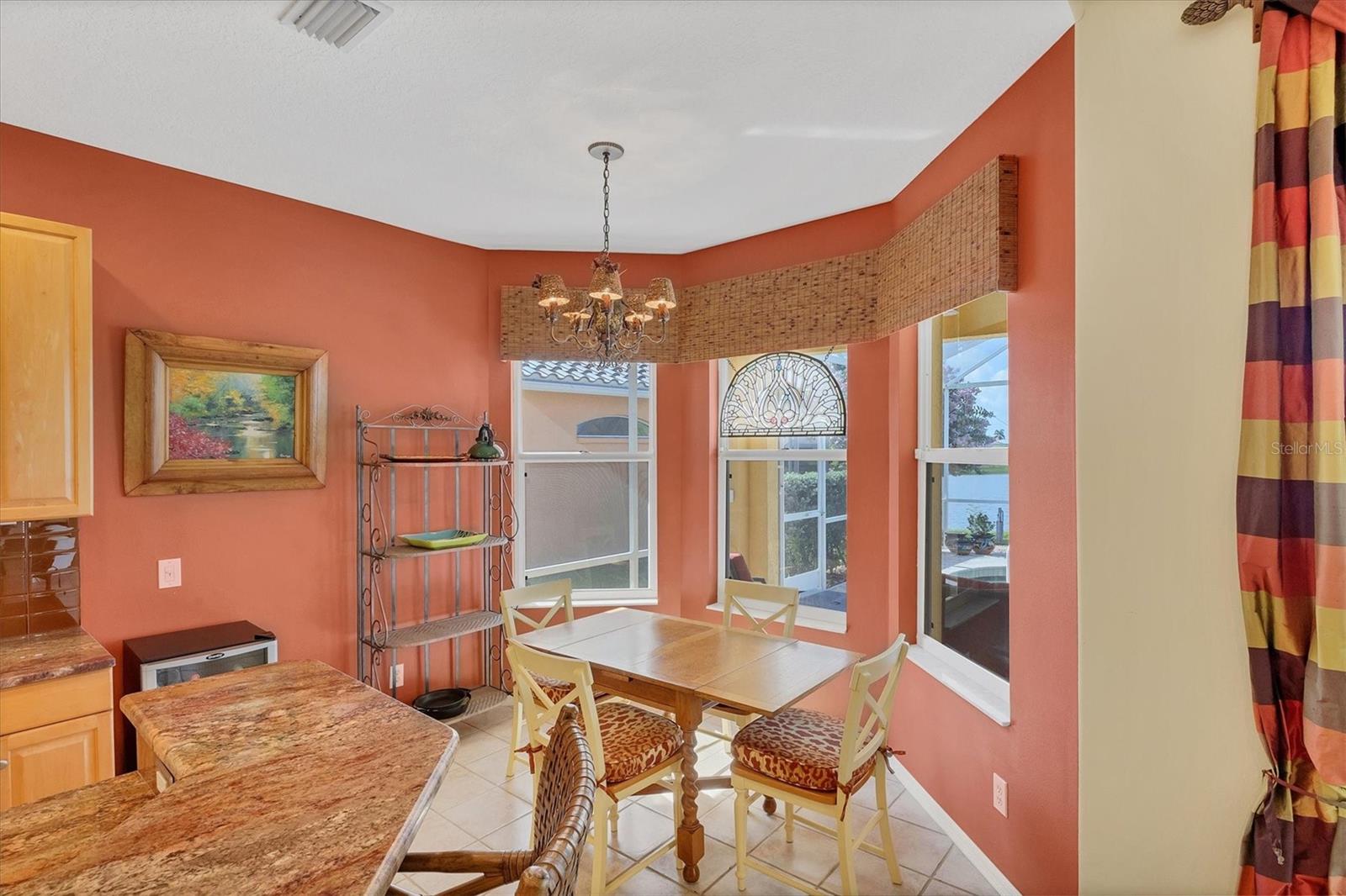 PELICAN POINTE GOLF & COUNTRY CLUB - Residential