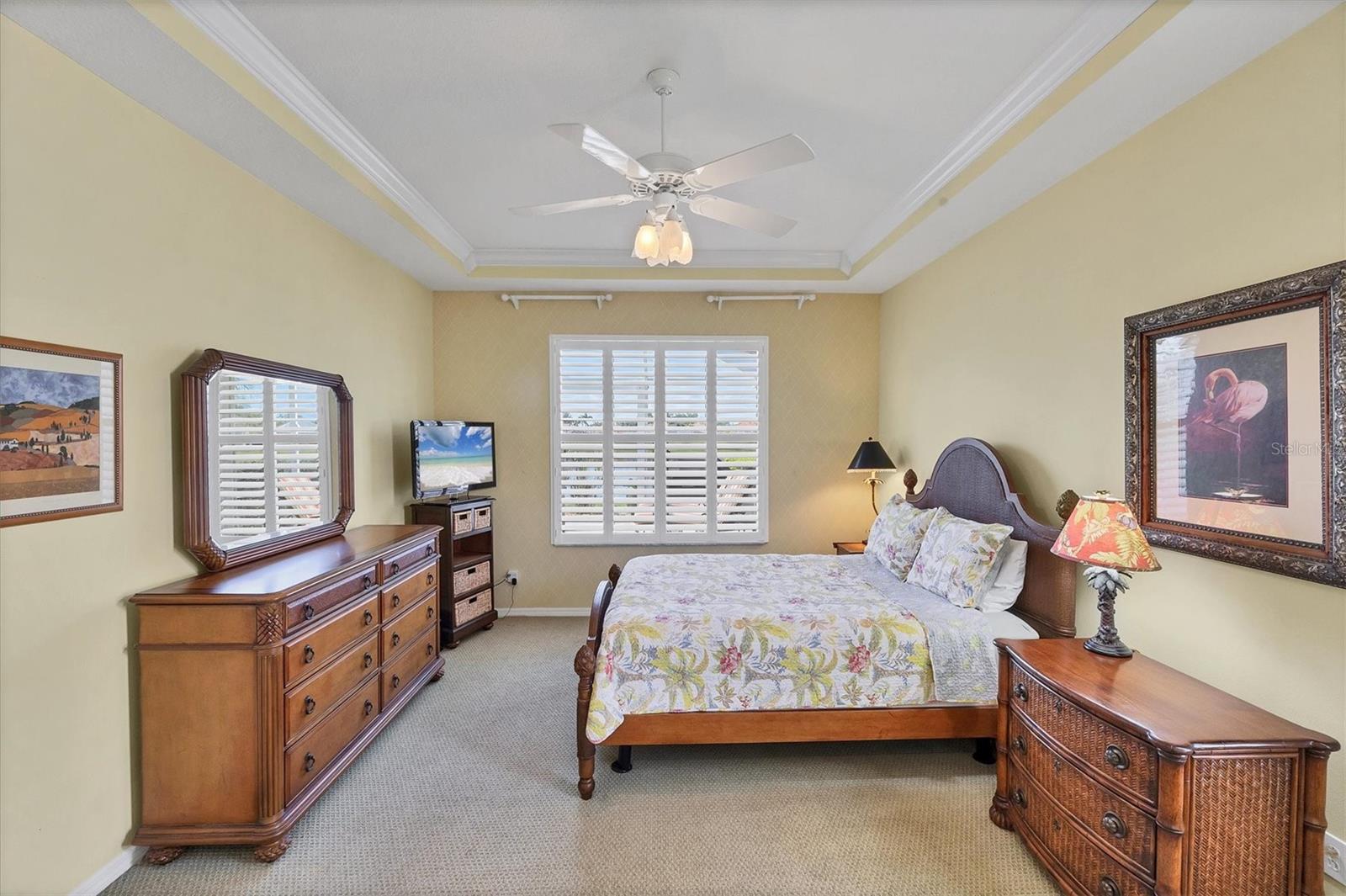 PELICAN POINTE GOLF & COUNTRY CLUB - Residential