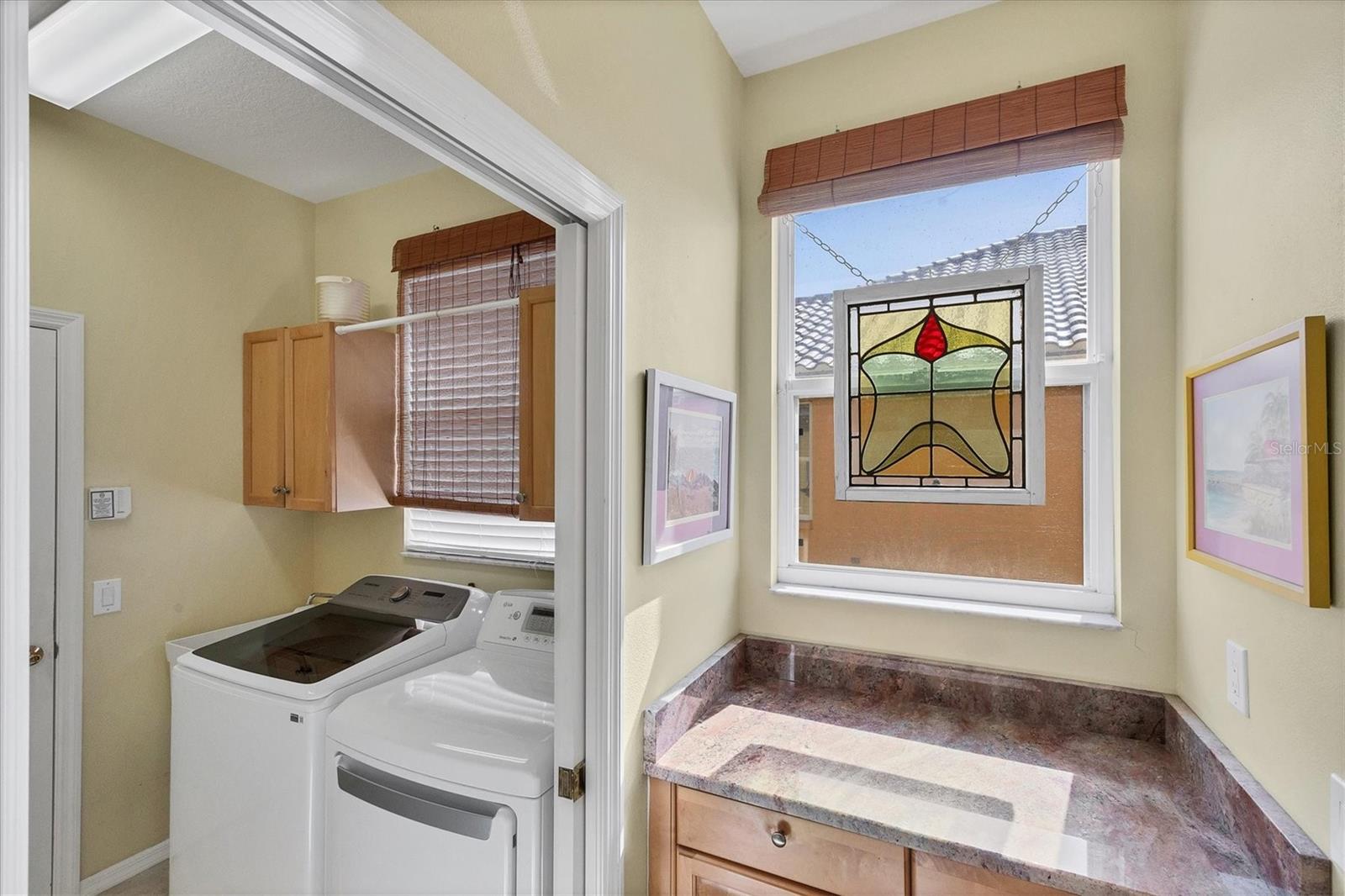 PELICAN POINTE GOLF & COUNTRY CLUB - Residential