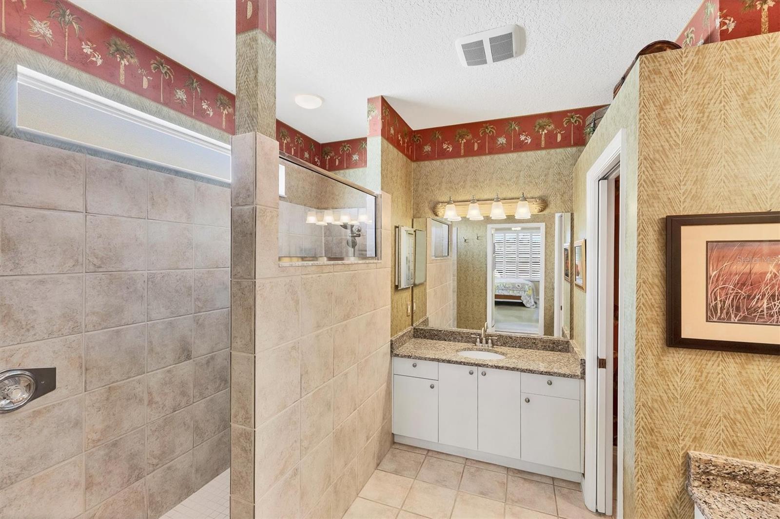 PELICAN POINTE GOLF & COUNTRY CLUB - Residential