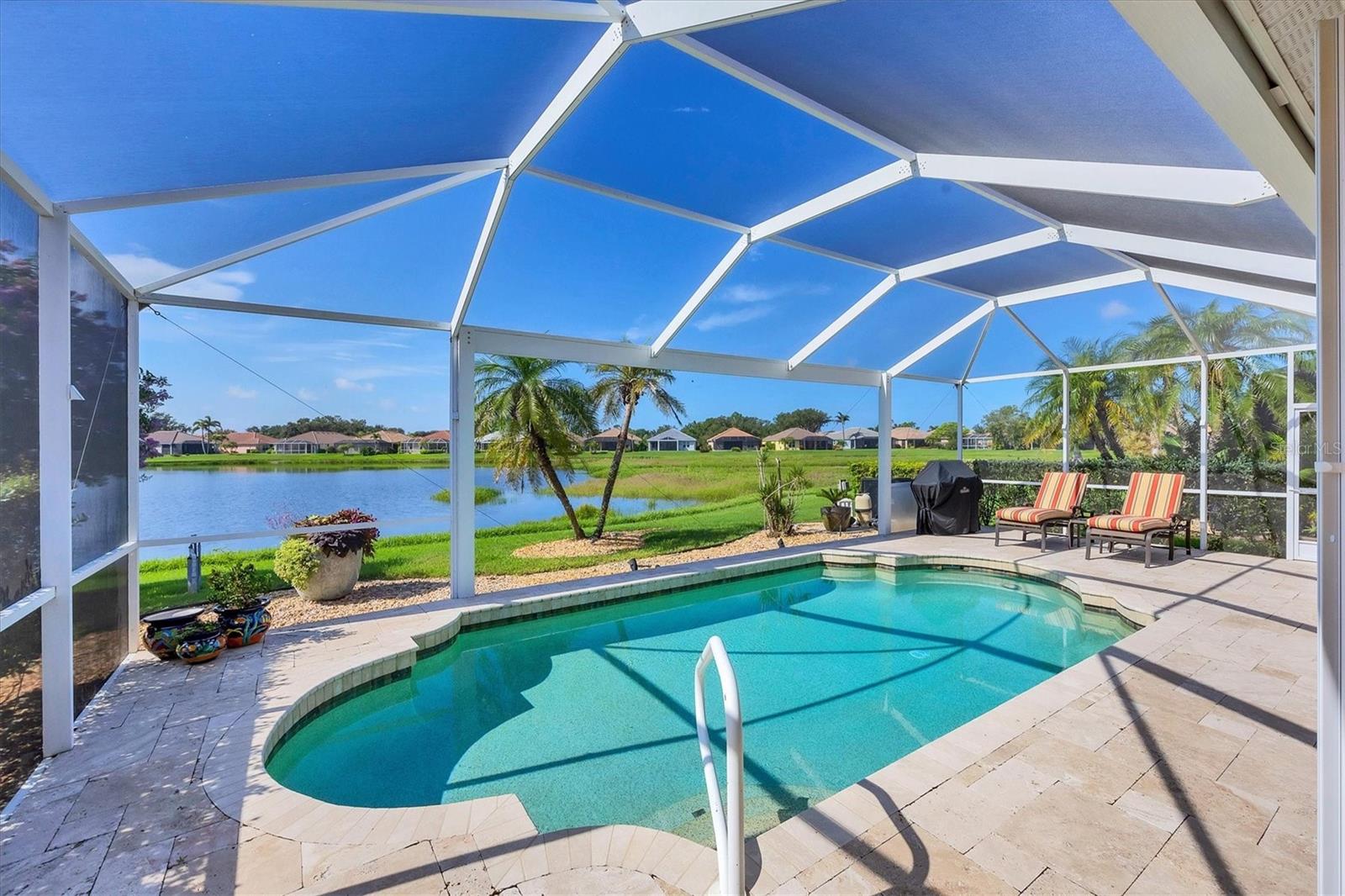 PELICAN POINTE GOLF & COUNTRY CLUB - Residential