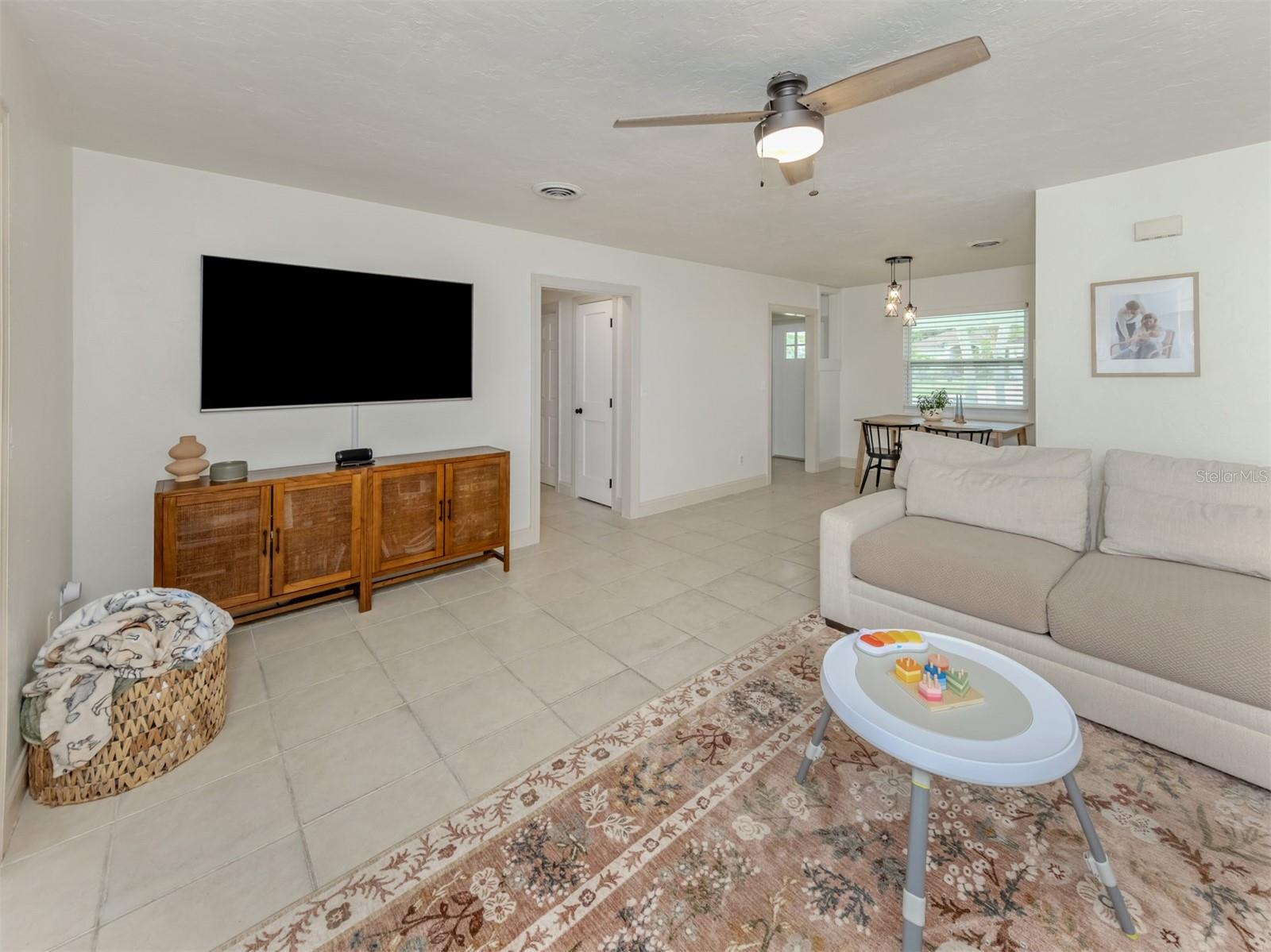 NORTH EDGEWOOD SEC OF VENICE - Residential