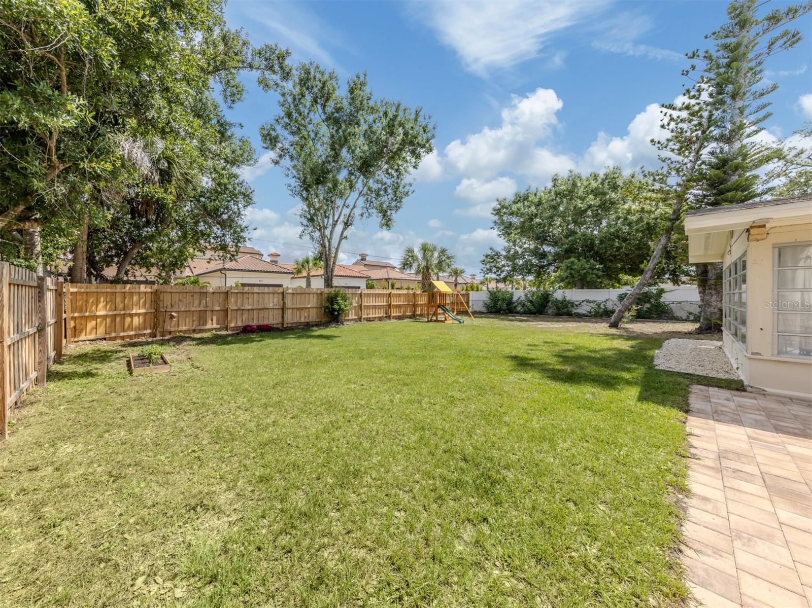 NORTH EDGEWOOD SEC OF VENICE - Residential