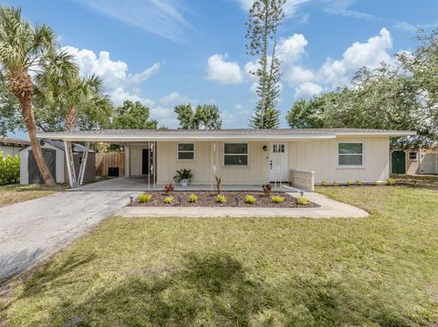 Photo of 929 Cypress Avenue, Venice, FL 34285 (MLS # N6144259)