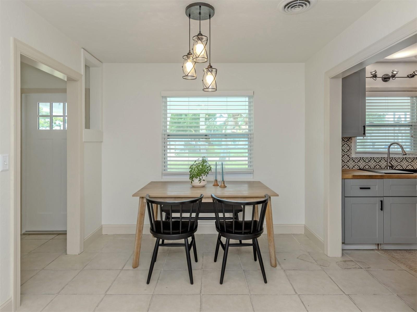 NORTH EDGEWOOD SEC OF VENICE - Residential