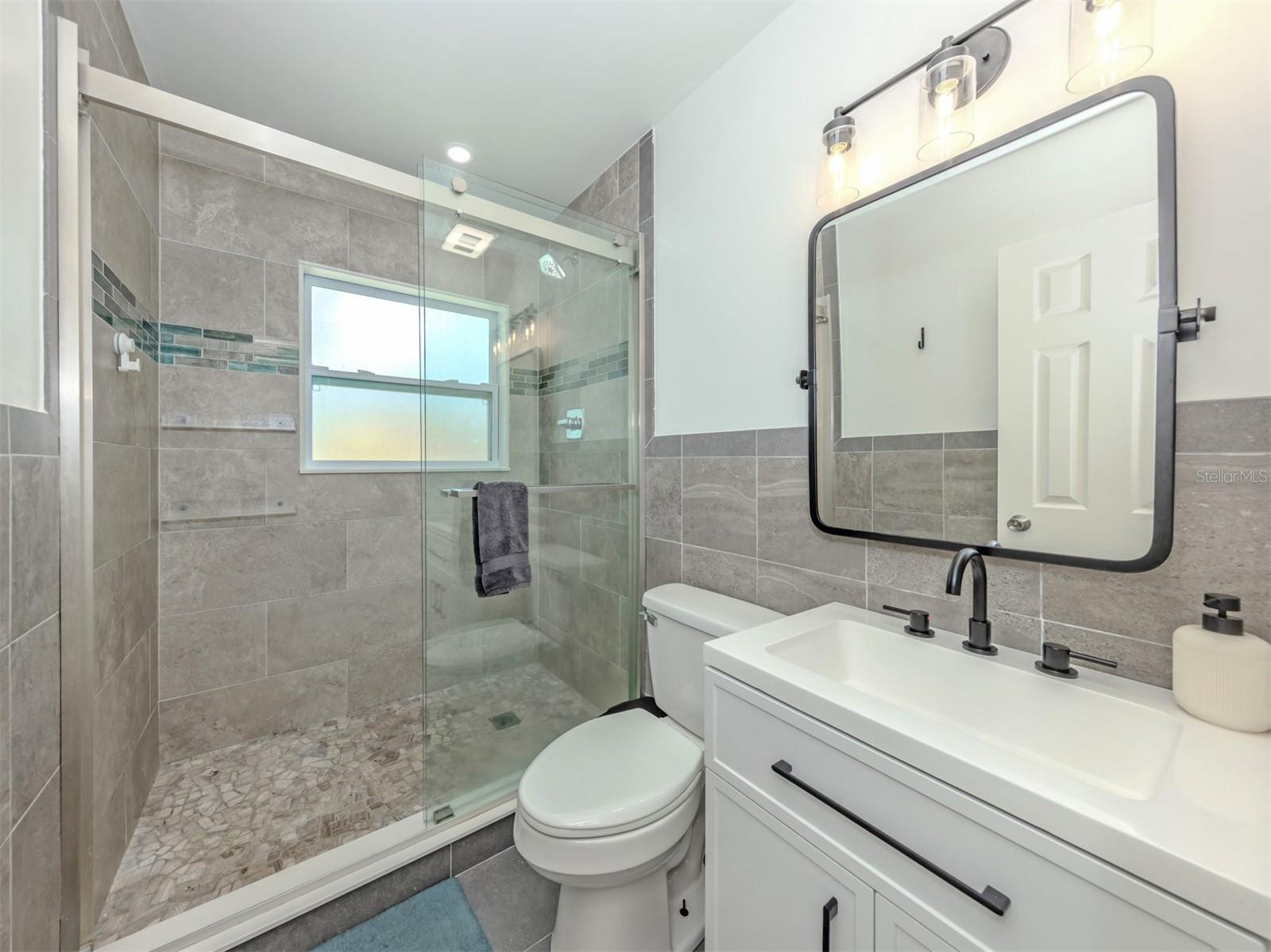 NORTH EDGEWOOD SEC OF VENICE - Residential
