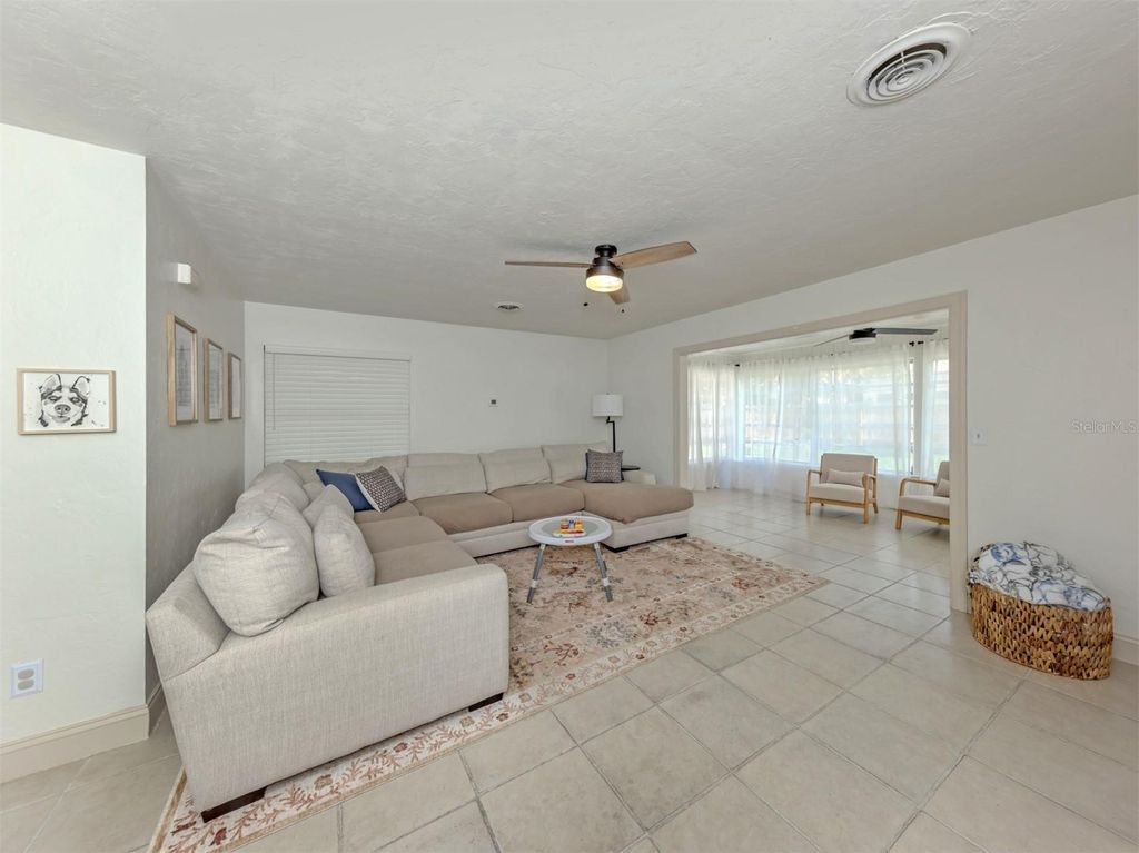 Photo of 929 Cypress Avenue, Venice, FL 34285 (MLS # N6144259)