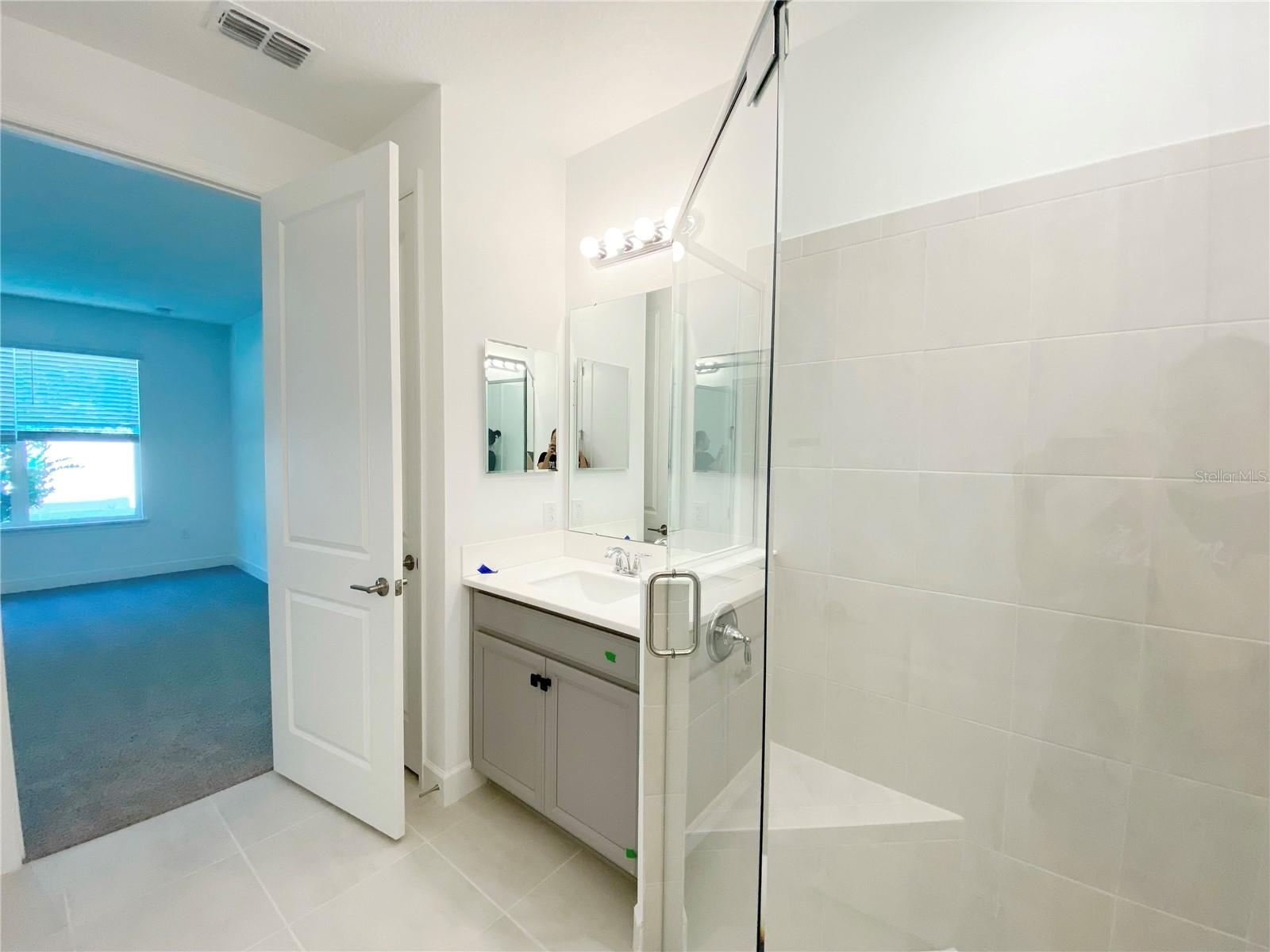 LANDINGS AT HAWKS CREST - Residential Lease