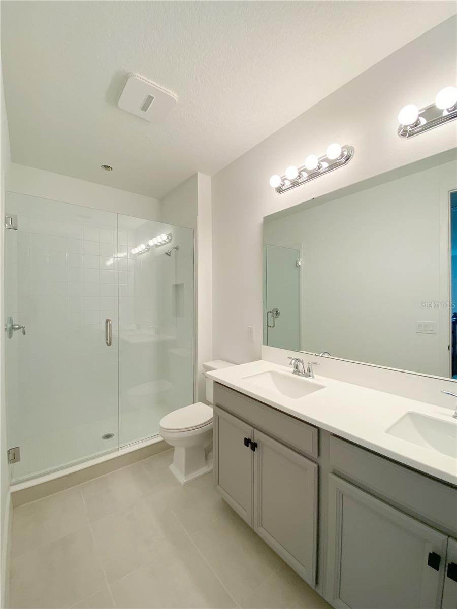 LANDINGS AT HAWKS CREST - Residential Lease