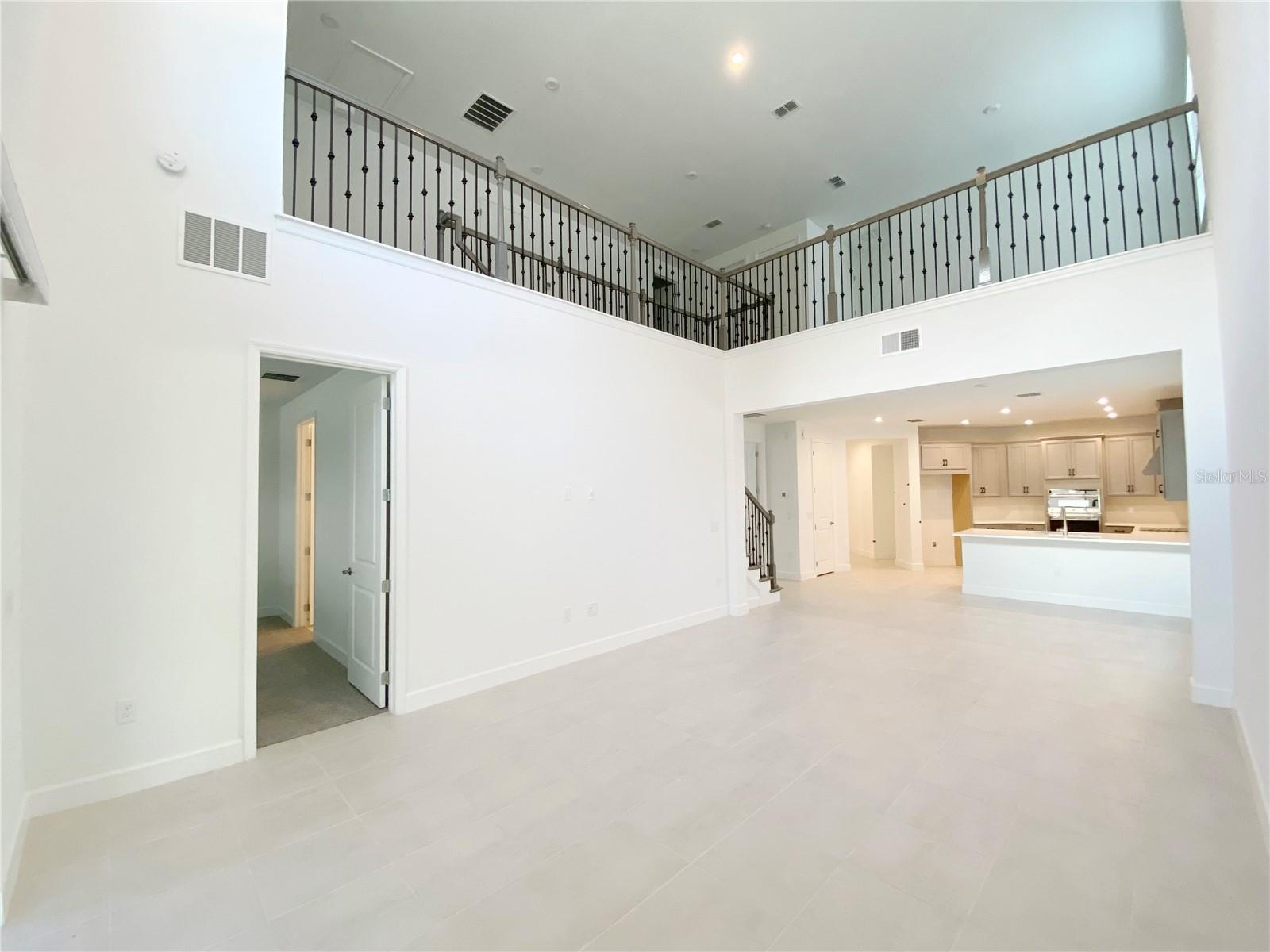 LANDINGS AT HAWKS CREST - Residential Lease