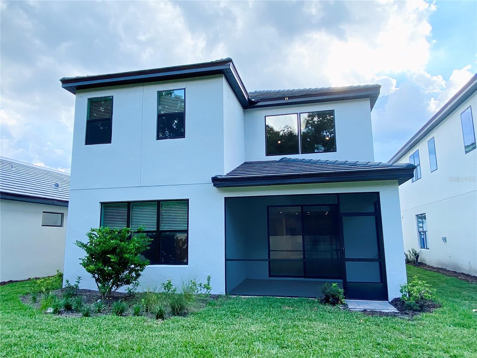 LANDINGS AT HAWKS CREST - Residential Lease