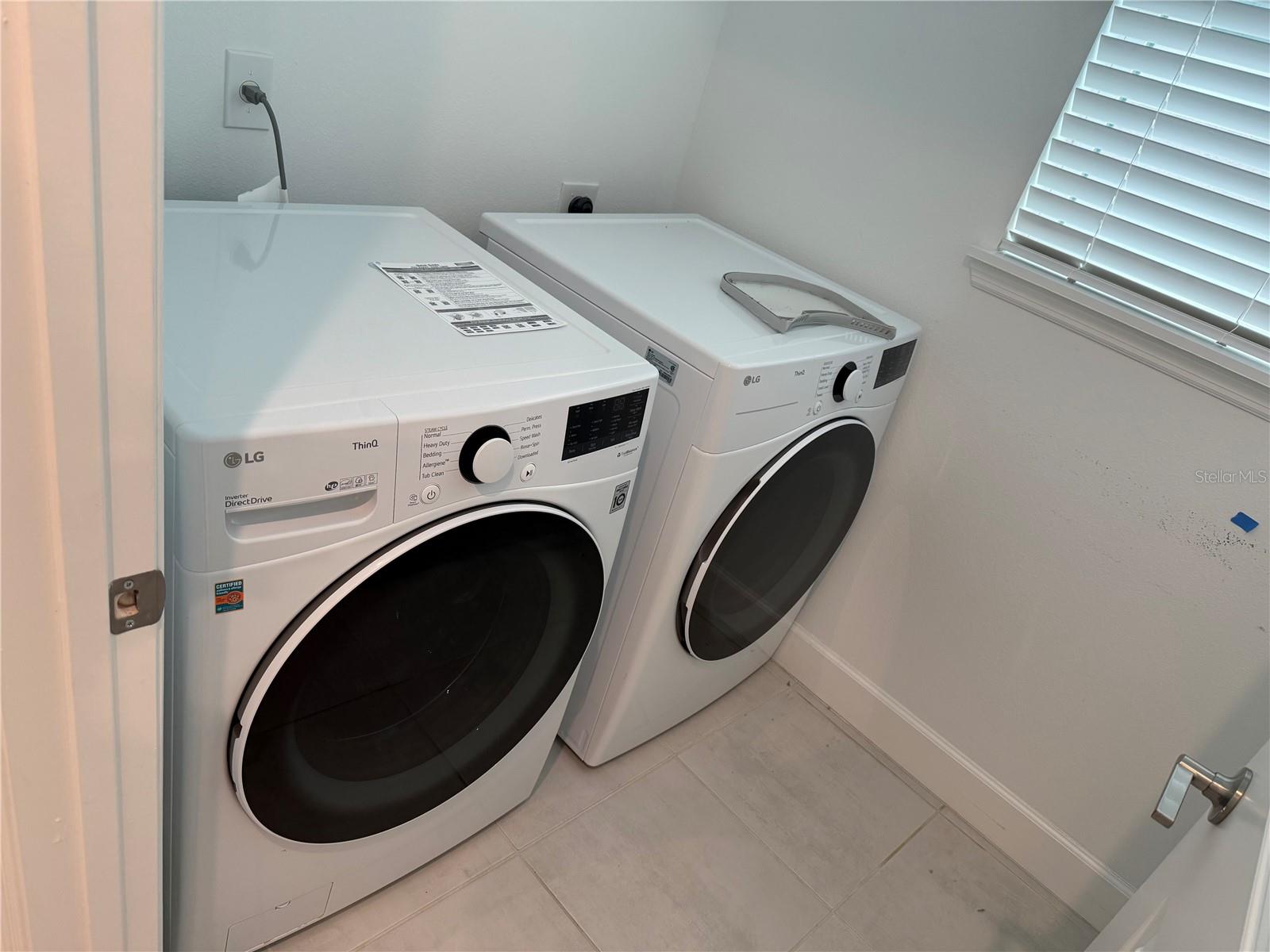 LANDINGS AT HAWKS CREST - Residential Lease