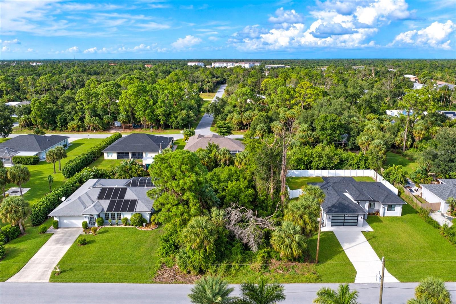 561 LOMOND DRIVE