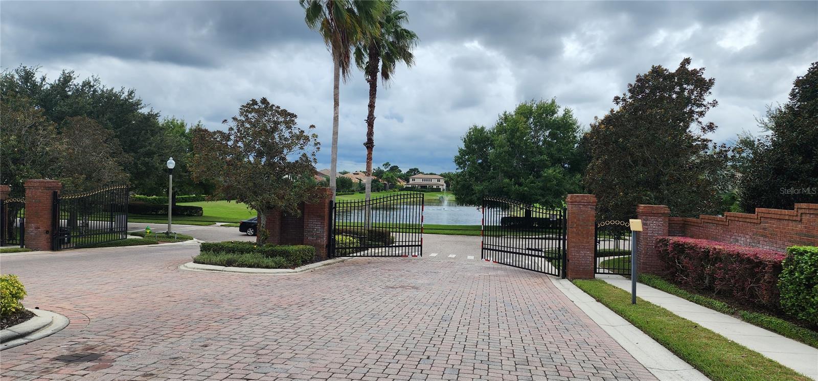 1198 BELLA VISTA CIR