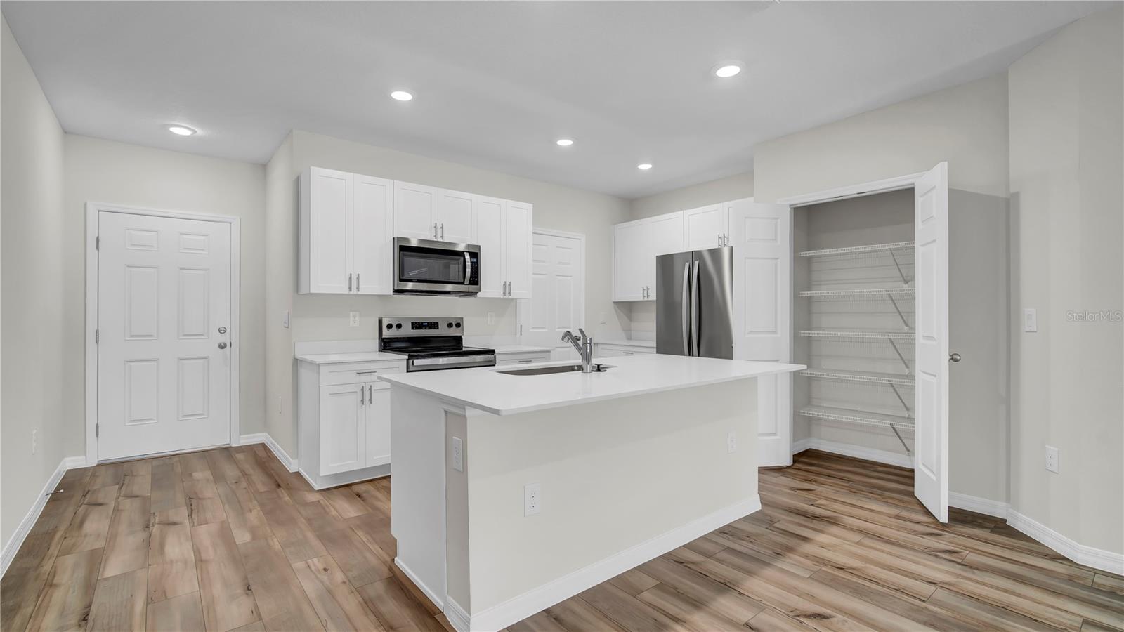 CONGDON TWNHMS PHS 1 & 2 - Residential