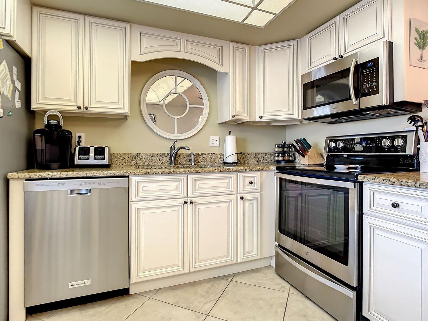 CHATEAU/SEA - Residential Lease