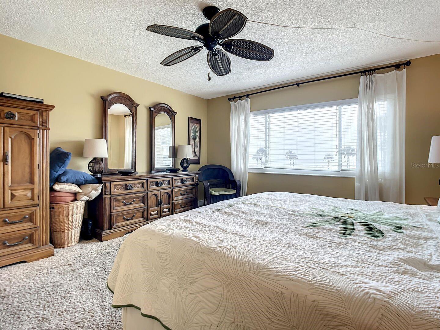 CHATEAU/SEA - Residential Lease