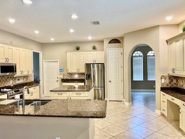 OAK VILLA - Residential