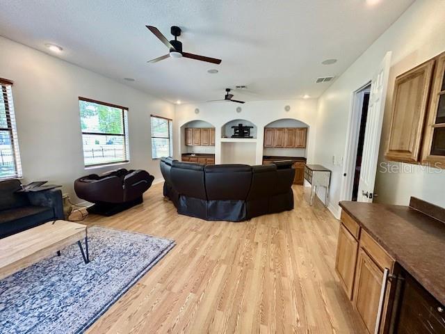 OAK VILLA - Residential