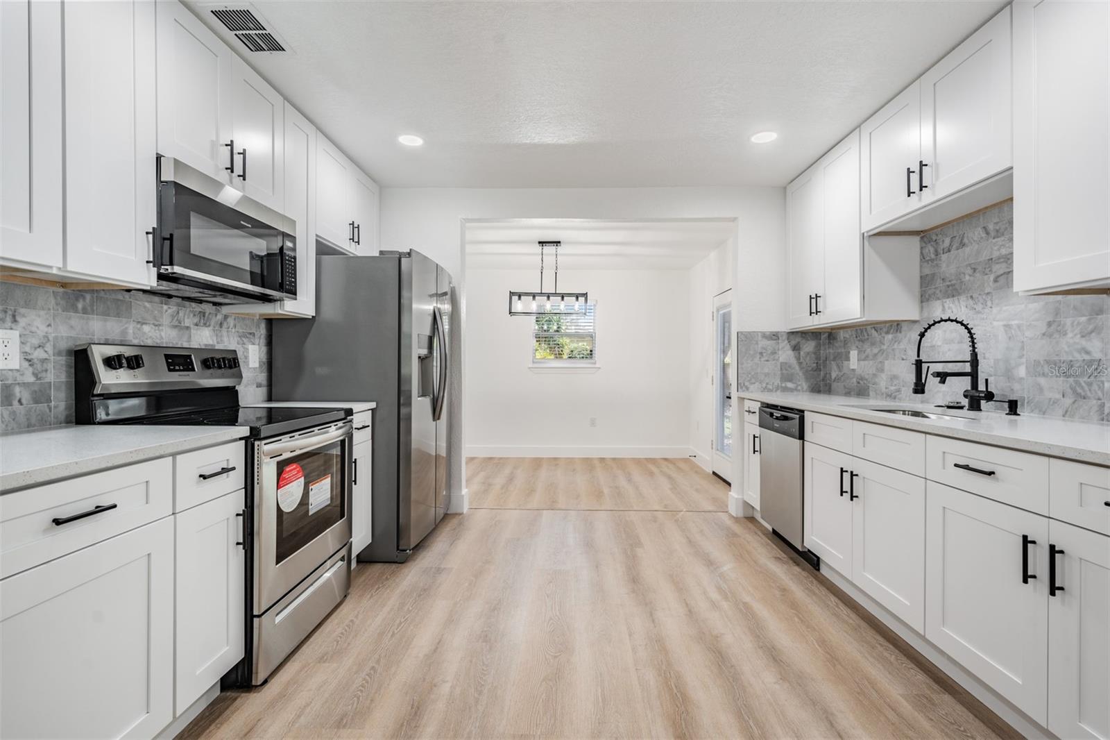 KNIGHT'S ACRES - Residential