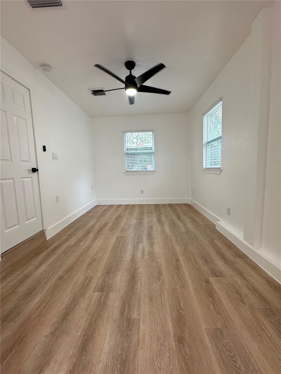 KNIGHT'S ACRES - Residential