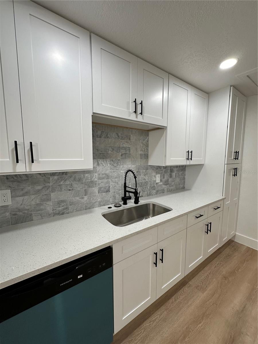 KNIGHT'S ACRES - Residential