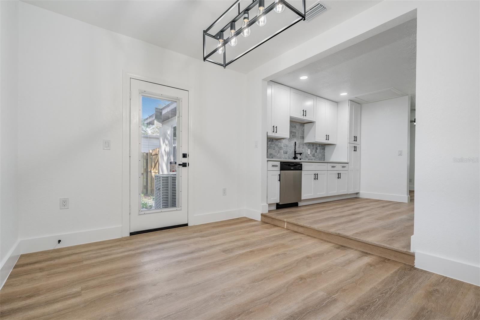 KNIGHT'S ACRES - Residential