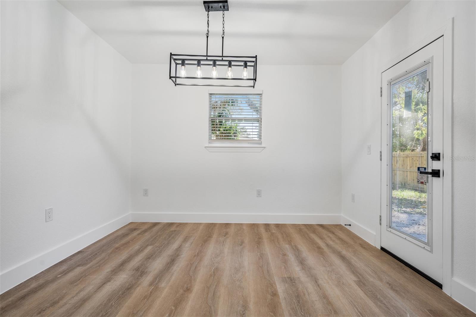 KNIGHT'S ACRES - Residential