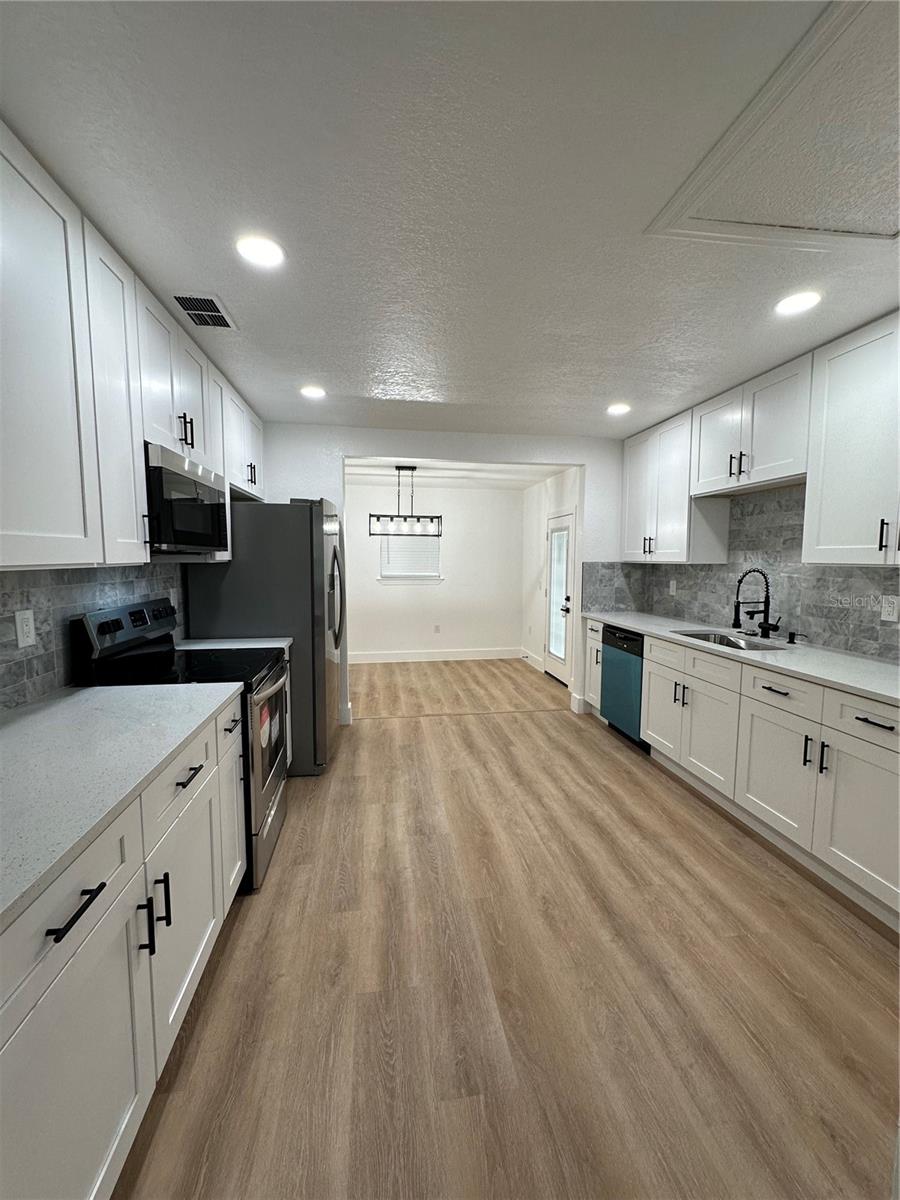 KNIGHT'S ACRES - Residential