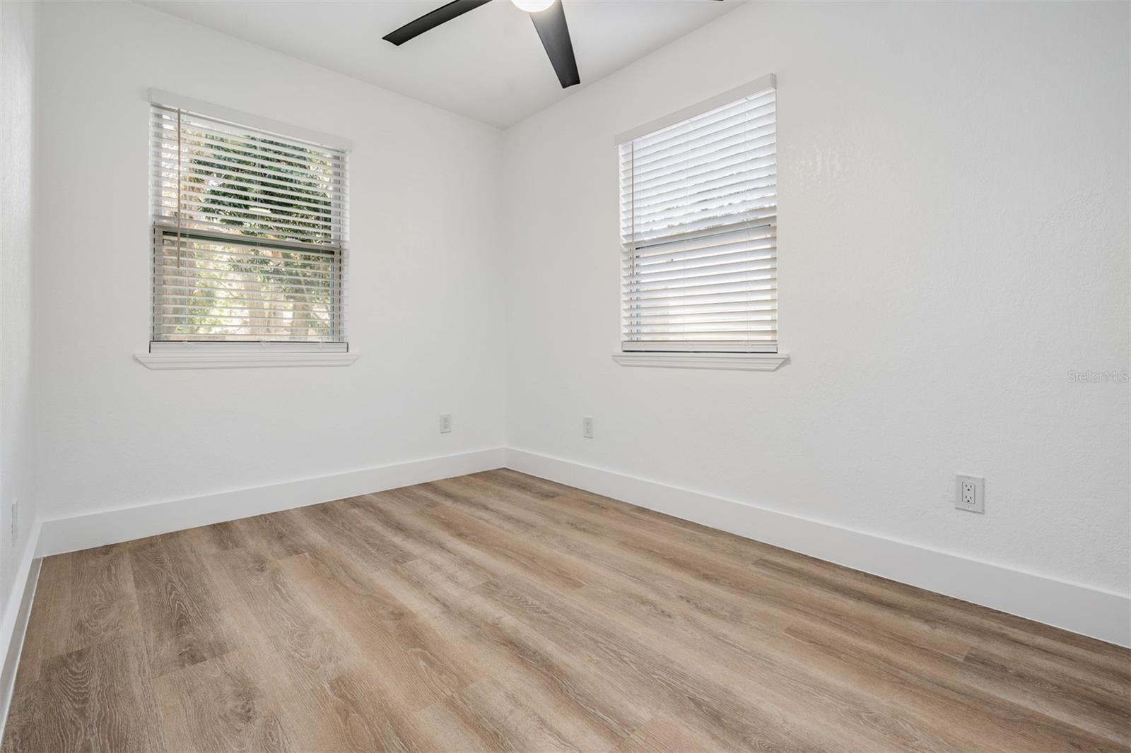 KNIGHT'S ACRES - Residential