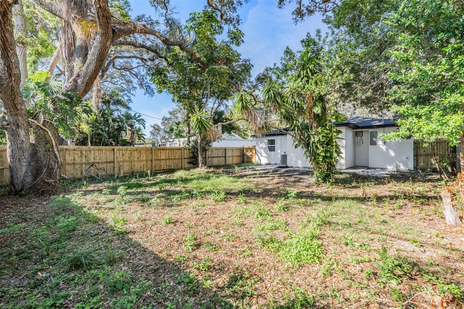 KNIGHT'S ACRES - Residential