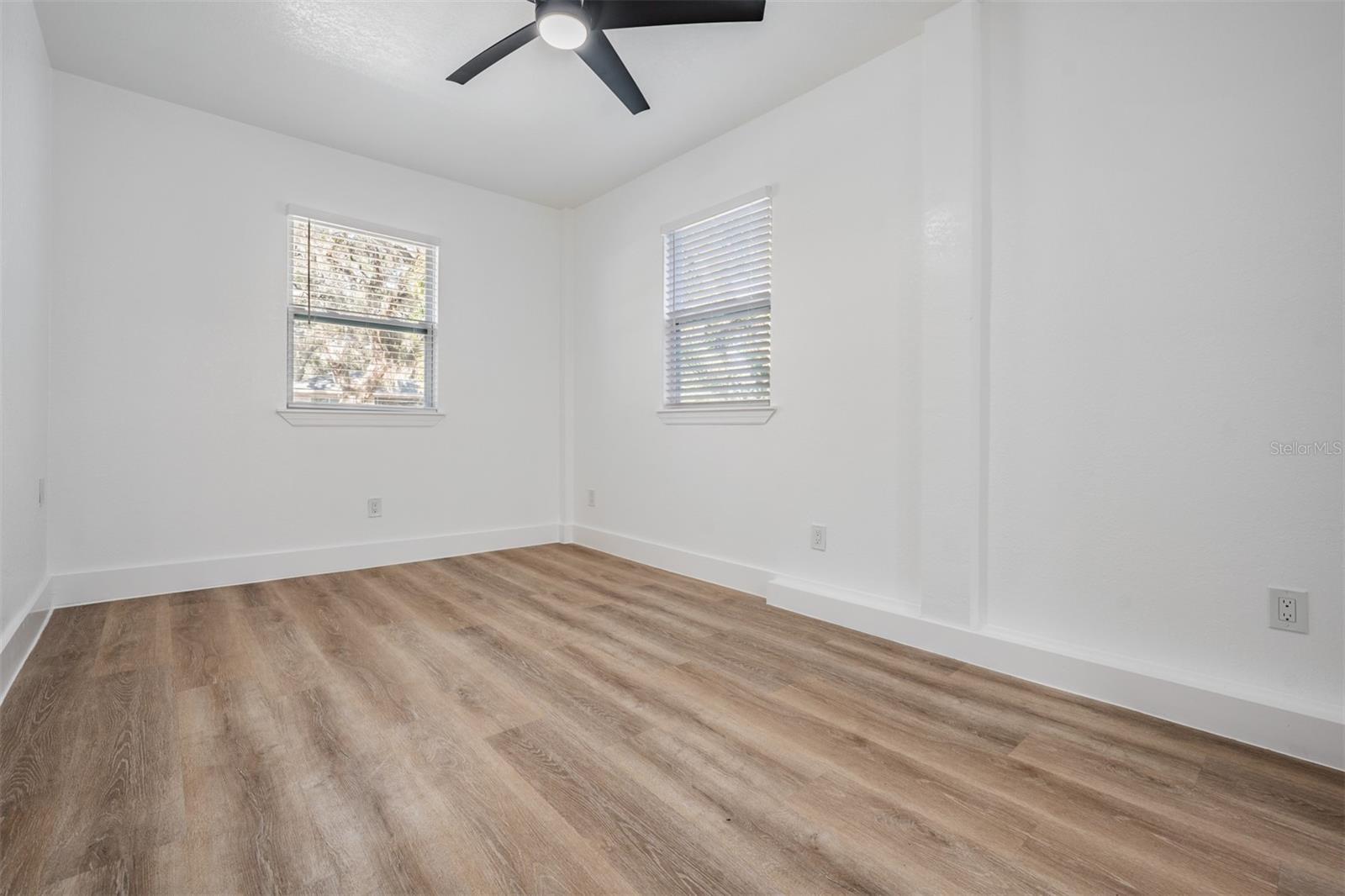 KNIGHT'S ACRES - Residential