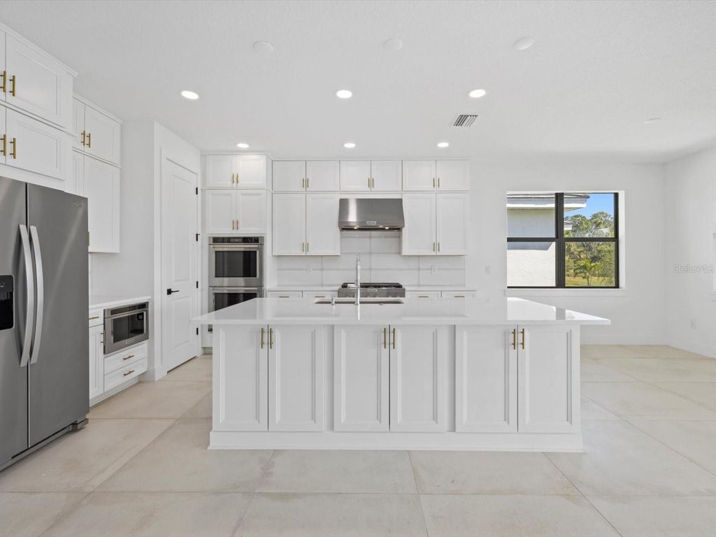 Photo of 12815 Morning Mist Place, Venice, FL 34293 (MLS # A4665268)