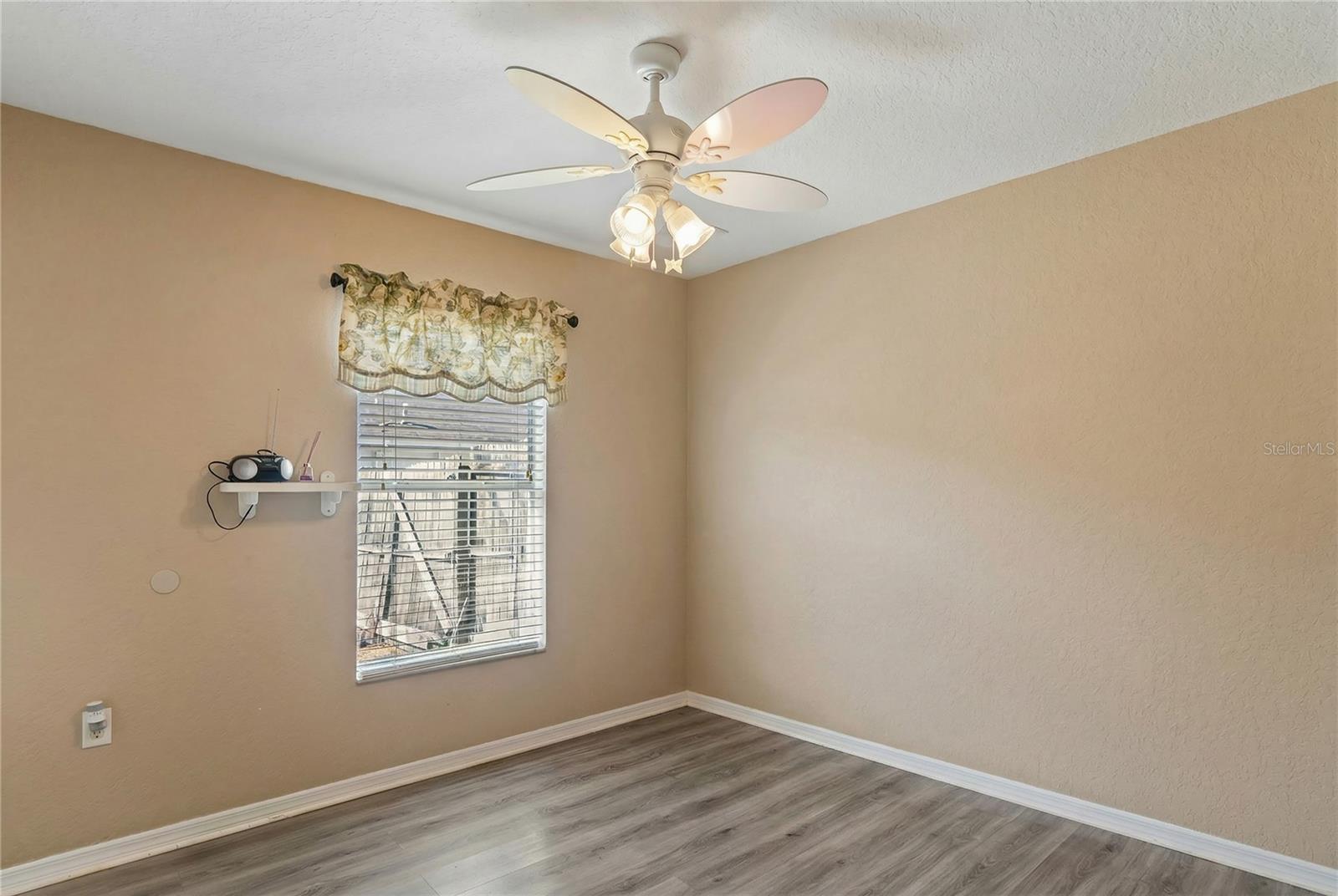 SPRING HILL UNIT 18 - Residential