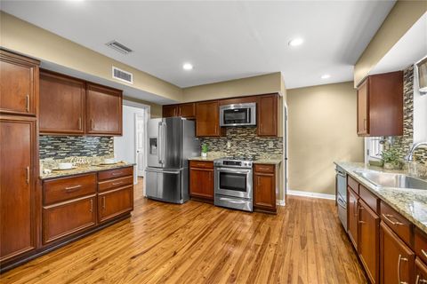 Tiny photo for 732 NE 12th Terrace, Ocala, FL 34470 (MLS # OM721779)