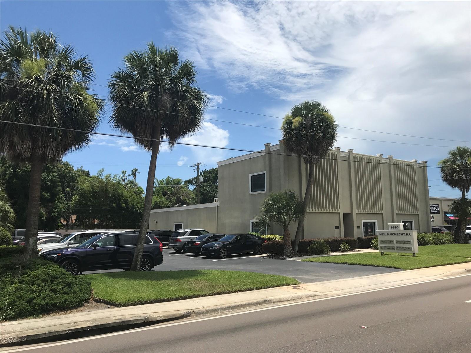 South Tampa executive suites available in this high visibility freestanding professional office building on busy Kennedy Boulevard. The building offers a comfortable and tastefully decorated ground floor lobby and waiting area. The common area includes two large, first floor conference rooms capable of accommodating 10-12, first floor kitchen area, and restroom facilities to the rear of the building. Each executive suite includes a private office, as well as an adjacent open space, making it a perfect solution for a private practice attorney with a paralegal or a host of other business professionals who need exclusive, secure office space and an area for support staff. The available suites are located on the second floor and range slightly in size. Electric, water, sewer, garbage, maintenance, are included under one convenient fee. Parking ratio of 4 per 1,000 SF
202 - Private corner office with adjacent open desk area - $975 / month - Full Service
203 - Private office with open desk area - $1,150 / month - Full Service
204 - Private office with large window and open desk area - $1,350 / month - Full Service
* All prices subject to sales tax
Located on W. Kennedy Boulevard in the heart South Tampa, just east of Dale Mabry Highway, with easy access to downtown Tampa and the Westshore Financial District.