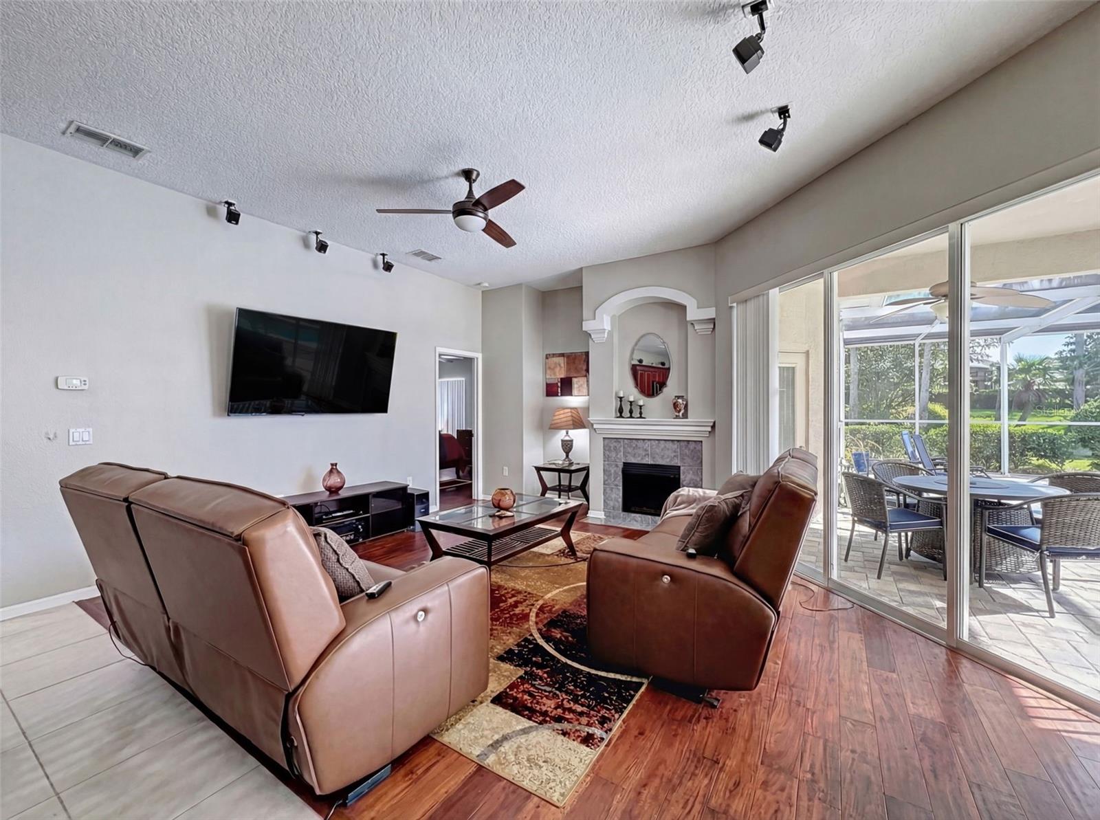 PRISTINE PLACE PH 2 - Residential