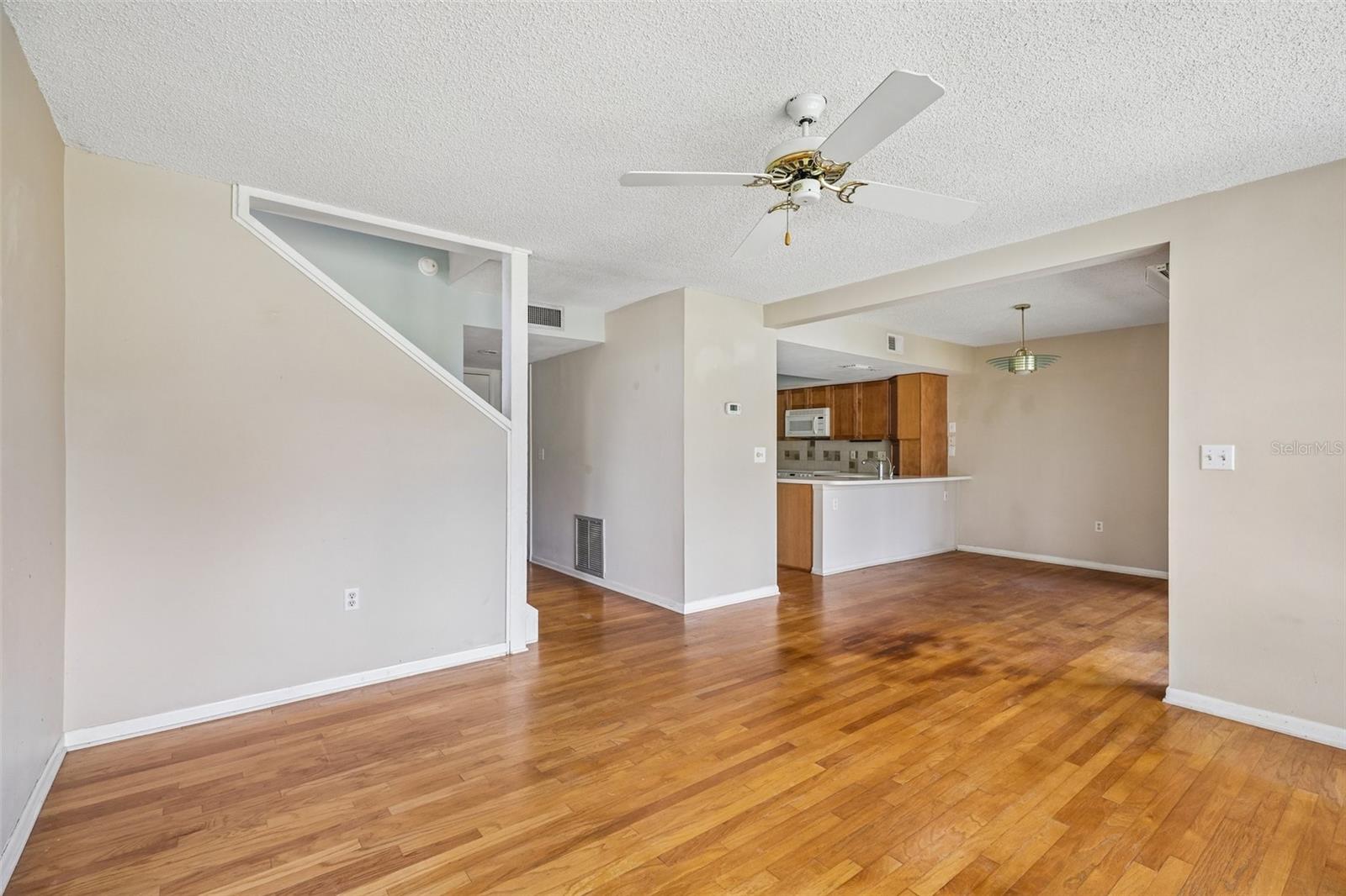 WINDHOVER CONDO - Residential