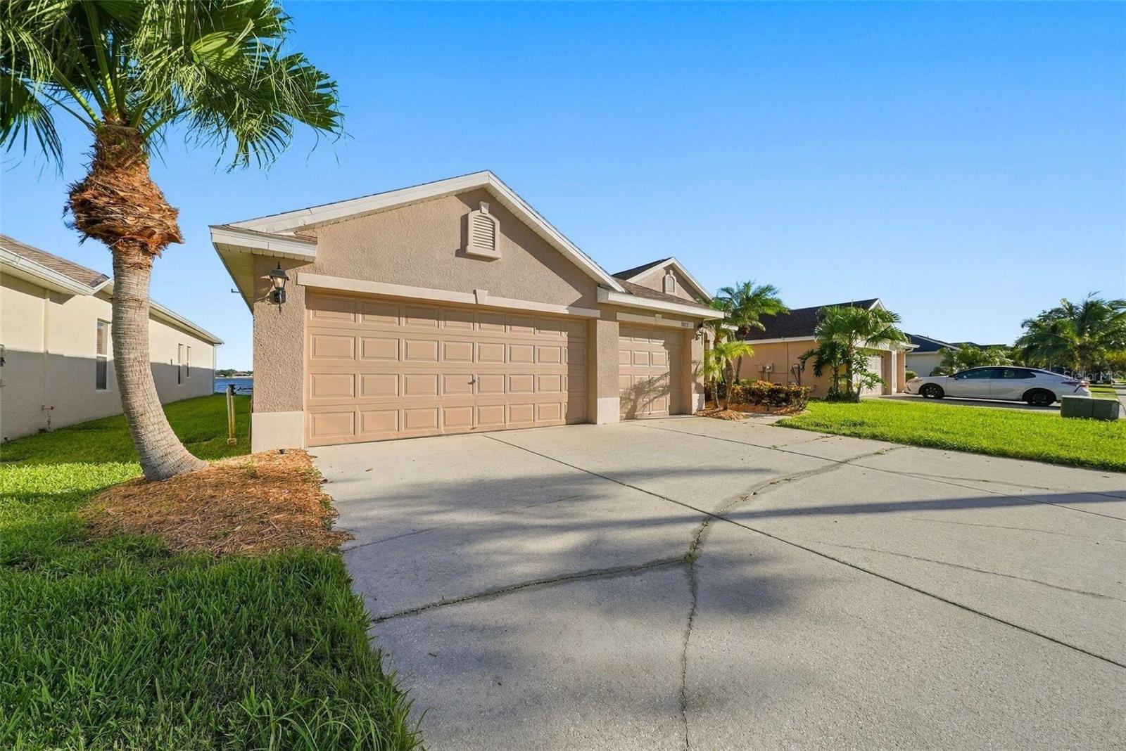 1822 MIRA LAGO CIRCLE, RUSKIN, FL, 33570 1 1822 MIRA LAGO CIRCLE