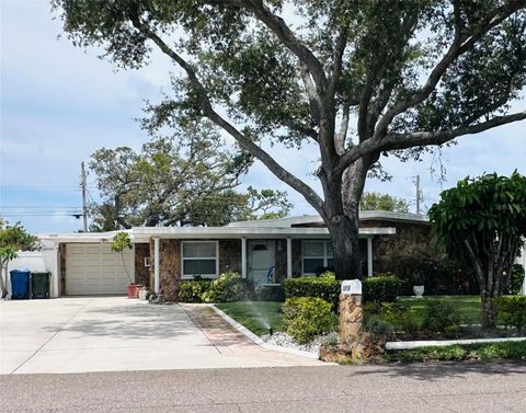 Photo of 12156 144th Street, Largo, FL 33774 (MLS # TB8457418)