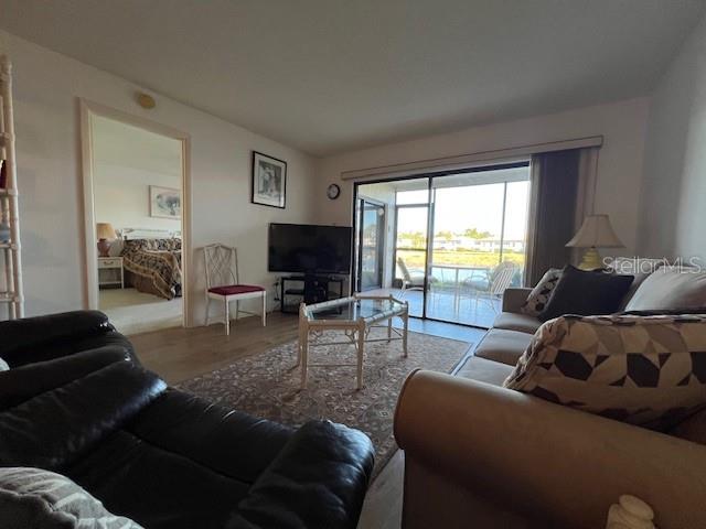 WILLOW LINKS - Residential