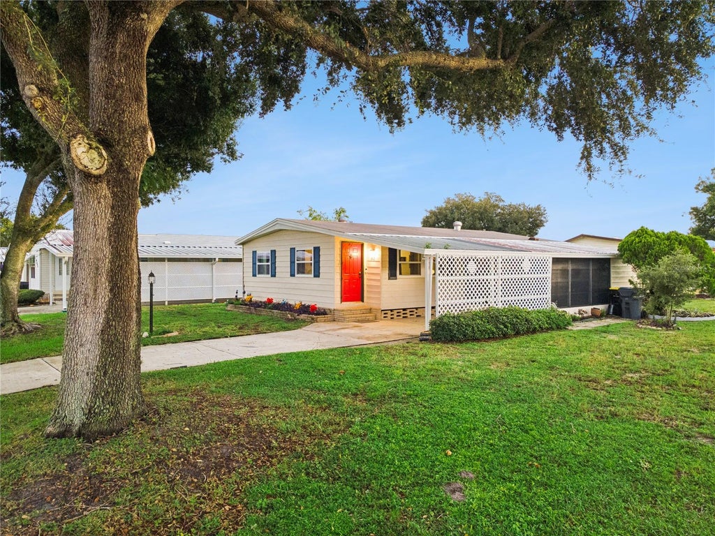 Photo of 6204 Knotty Pine Drive SE, Winter Haven, FL 33884 (MLS # P4939790)