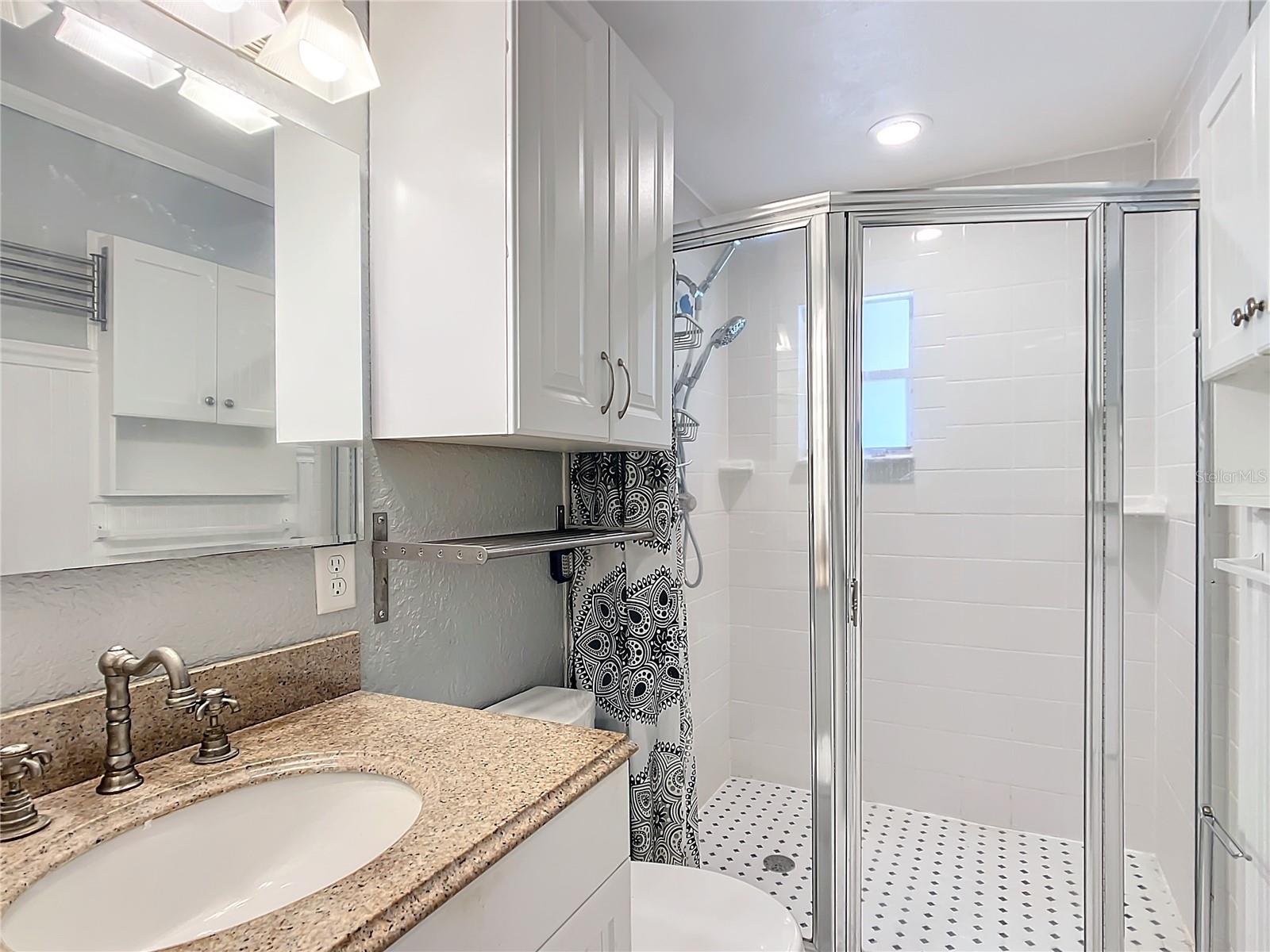 SIESTA SHORES UNIT 02 - Residential