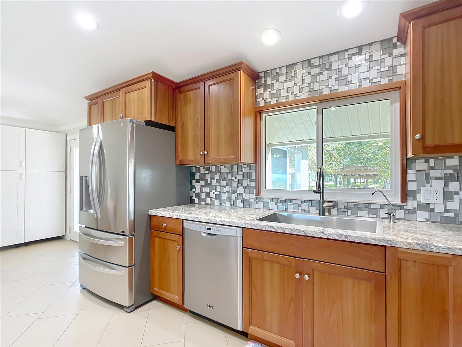 SIESTA SHORES UNIT 02 - Residential